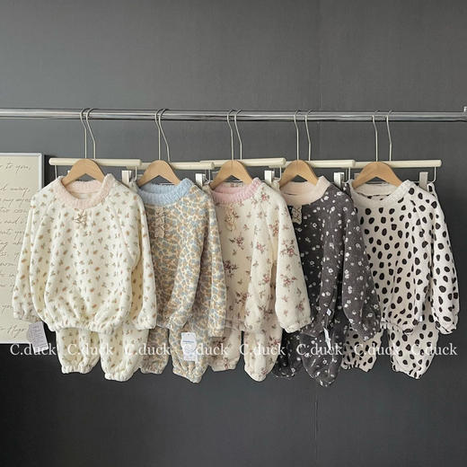 李允珍原版云朵绒拉链款情侣亲子套装儿童双面泡芙绒套装 商品图13