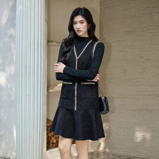 奢姿大码女装2025冬季纽扣装饰荷叶摆背心裙胖妹妹时尚V领连衣裙9954870527A 商品图2