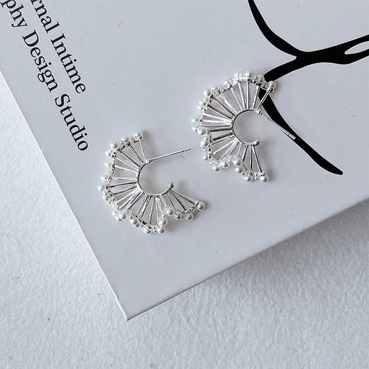 精致优雅超吸睛立体镂空珍珠耳圈-纪念日百货门店同款163967005 商品图0