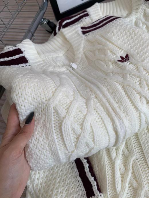 D112917复古粗针绞花米白色针织拉链开衫 商品图10