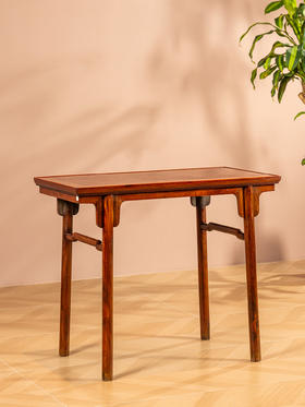 二十世纪	黄花梨镶瘿木夹头榫刀牙板平头案