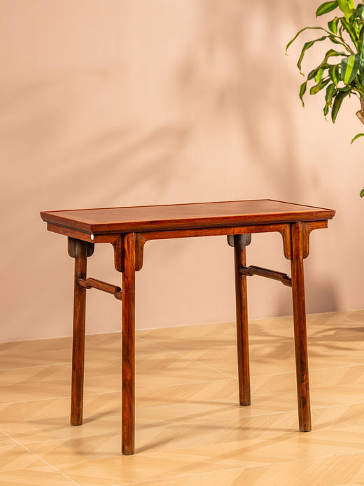 二十世纪	黄花梨镶瘿木夹头榫刀牙板平头案 商品图0