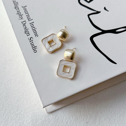 简约优雅金色几何气质耳饰-纪念日百货门店同款163966862 商品图0