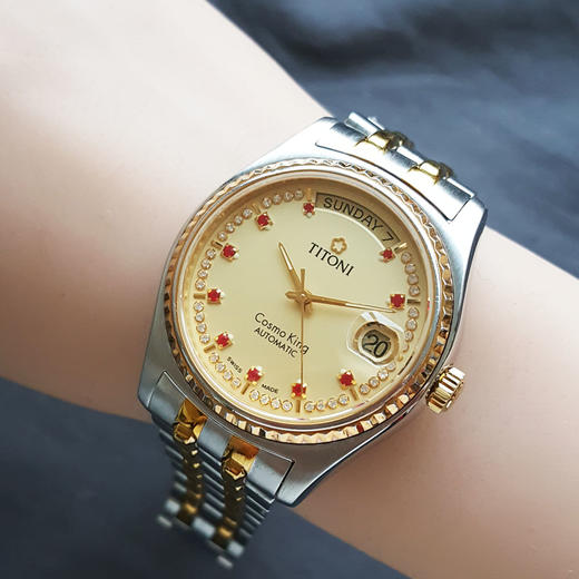 【95新】TITONI 梅花777自动机械机芯日期、星期显示38MM（男款）COSMO KING系列精钢镀金201125TJ17 商品图8