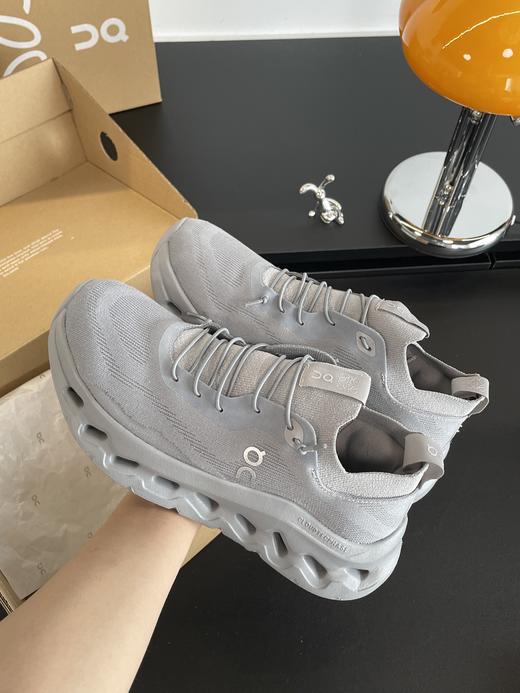 点此购买 罗意威x昂跑Cloudtild联名男女款跑步鞋 98 336933 商品图5