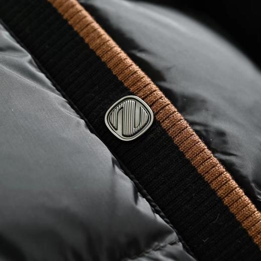 D112926新款蓬松轻盈立领夹克外套羽绒服 商品图9