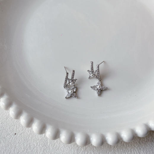 不对称耳钉女漂亮耳环小众设计高级感精致银针耳环-纪念日百货门店同款166143212 商品图3