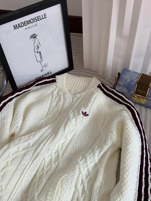 D112917复古粗针绞花米白色针织拉链开衫 商品图12