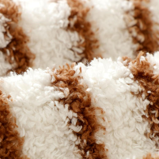 110-170秋冬保暖家居服刺绣款卷毛绒半边绒套装 商品图1