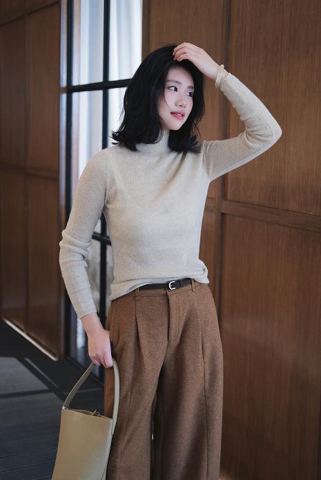 【门店同款】ENJOY冬季“雅美”中领修身针织上衣 168044277 商品图1