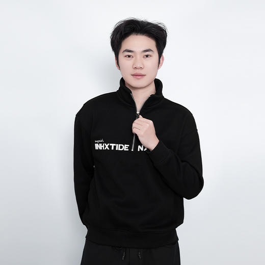 【断码清仓】HX 冬季中领半开胸卫衣Z106440017101 商品图4