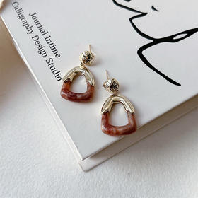 几何超现代搭配金属设计时髦耳钉-纪念日百货门店同款163966889