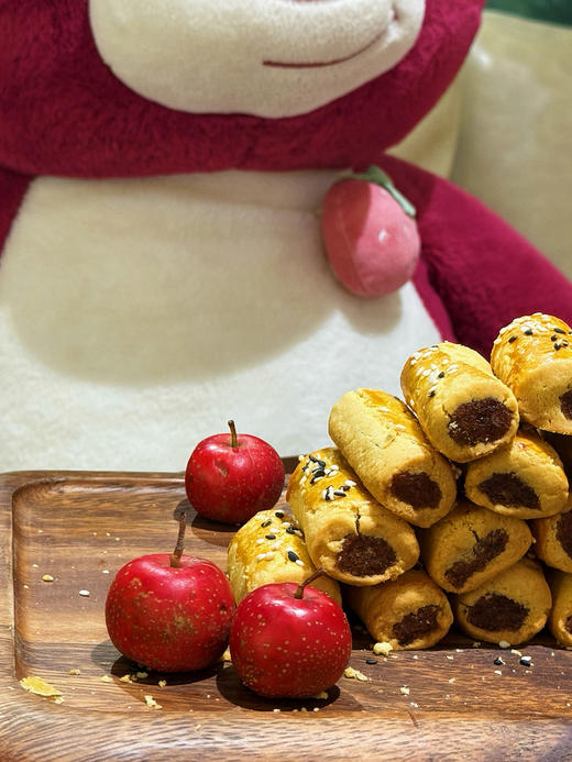 手作山楂软酥（皮酥酥软软，内陷酸酸甜甜的，口感真的很不错，山楂的味道很浓郁，表面的芝麻也很加分，这款是属于越吃越上瘾的解馋美食，搭配咖啡或茶实在是一种身心愉悦的享受。净重300克，约15根左右） 商品图6