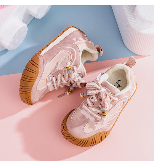 【英氏YeeHo0童鞋冬季魔术贴复古加绒运动鞋YHFEL2542308】🌵每款颜色搭配活泼亮眼，🌼流畅又动感，还有撞色拼接等设计 💥能轻松打造出潮娃造型，让孩子穿上后充满时尚感  商品图2