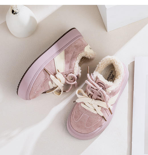 【英氏YeeHo0童鞋冬季加绒魔术贴棉鞋YHXL2541601】🌵每款颜色搭配活泼亮眼，🌼流畅又动感，还有撞色拼接等设计 💥能轻松打造出潮娃造型，让孩子穿上后充满时尚感  商品图4