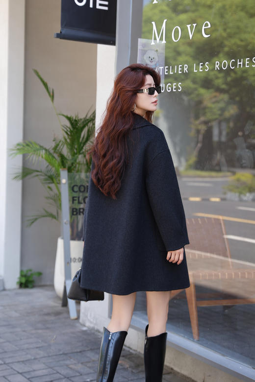 SZ6C08_月魄色_ 大衣_秋冬_大翻领中式盘扣单排扣中长款宽松A字版外套_高级女装_BERNIEELEN 伯妮斯茵 商品图3