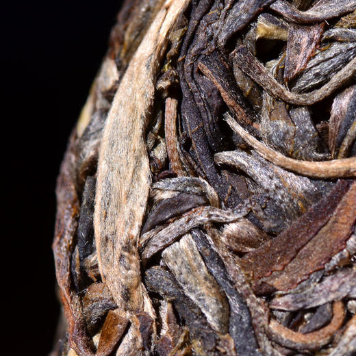 【老客必拍】年终大促，双十二重磅福利！2023年头春头采【薄荷塘-茶王地-单株】核心产区草果地古树单株！限时拍1发6附赠昔归老寨1饼！ 商品图3