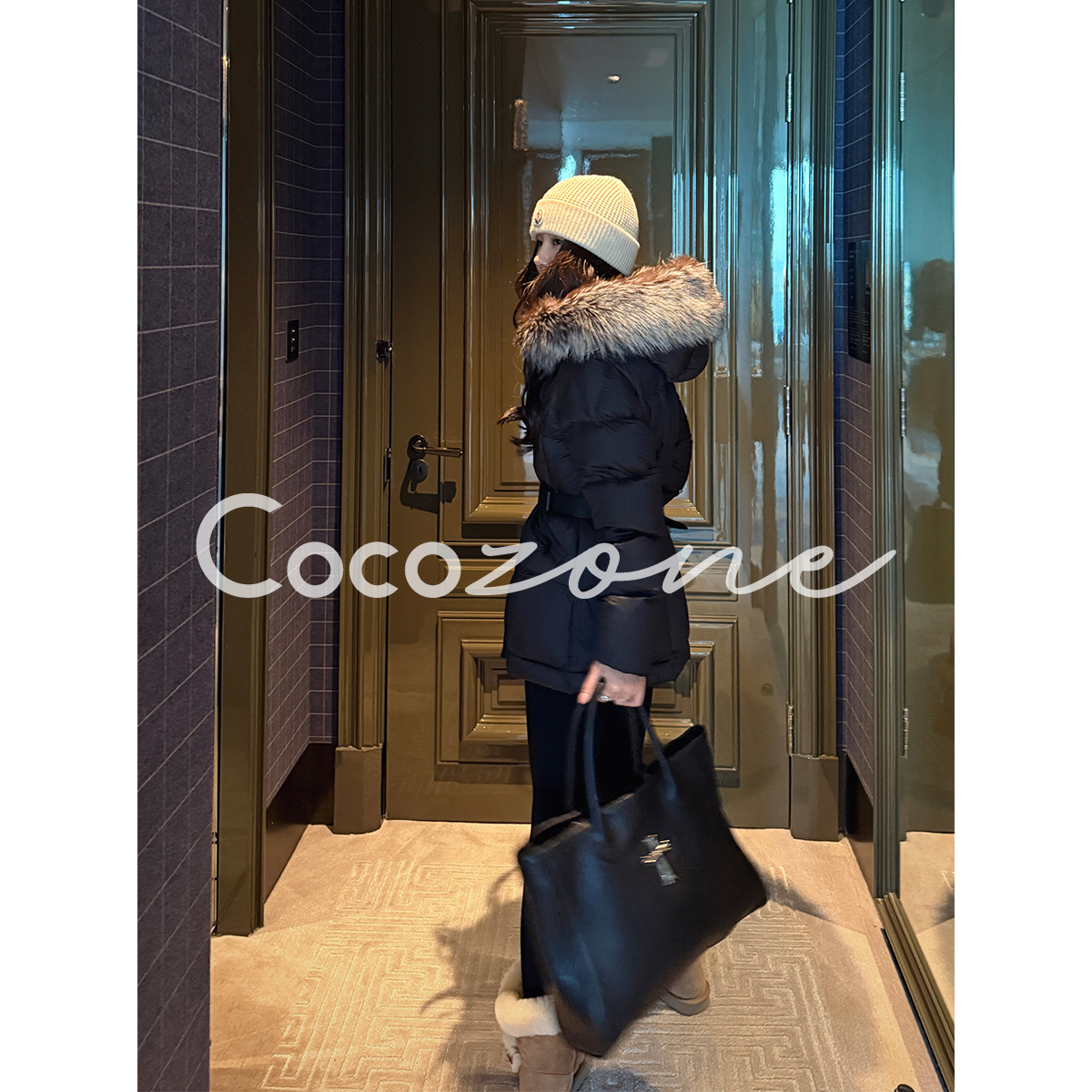 COCO ZONE 刘 一一“经典重塑”90白鹅绒银狐毛毛领鹅绒服 CD2A3121