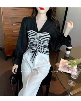 【清仓价】不参与退换 -v领条纹拼针织短款小衫-喜出