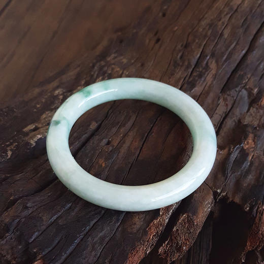 【天然正品】A货翡翠天然细腻圆条飘蓝花细豆种55.5号翡翠手镯55.5号（皆取最大值）女士280325AH59特价：680 商品图3