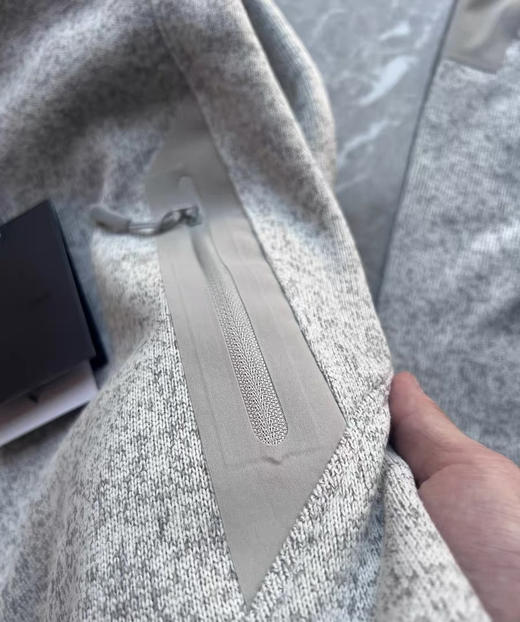 全新正品银泰撤柜FORGE AH内里加绒男女款抓绒衣鸟平替吊牌价1000+
银泰撤柜单
两个色，S-3XL 商品图4