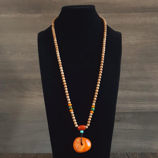 【天然正品】天然收藏级无杂裂满蜜鸡油黄随形平安扣老蜜蜡配南红玛瑙单珠项链40.5*35.5*20.0MM（皆取最大值）链长：40.5CM中性281125NJM01 商品图7