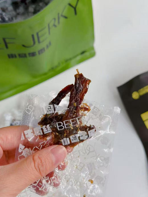 小岛牛肉丝200g畅享装！鲜牛肉烤制 解馋零食 新派牛肉干 原香芝麻口味 商品图5
