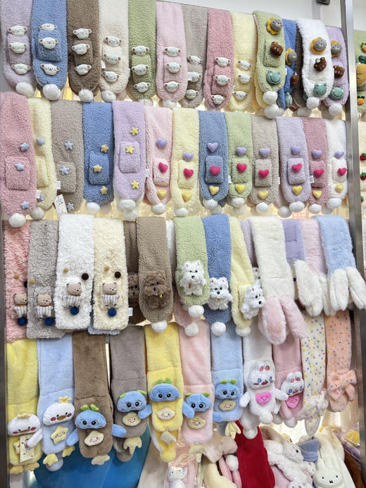 清仓福利！冬季儿童可爱卡通图案交叉围巾 商品图7