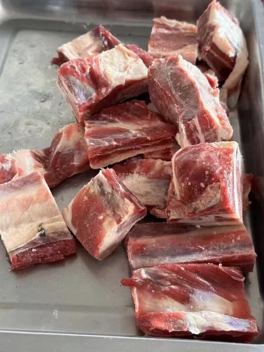 周六取货：【精品牛肋排】一袋2斤，肉厚，鲜嫩多汁。 商品图1