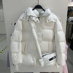 199.9元 GM女羽绒服 603540-HD（线上线下同步在售不保证有货，介意勿拍）