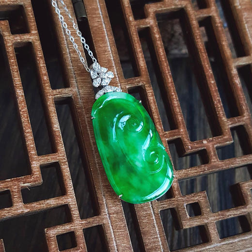 【天然正品】A货翡翠AU750收藏级白金镶钻镶天然细腻满绿冰种如意（万事如意）翡翠吊坠项链34.0*15.3*4.1MM（皆取最大值）链长：45CM（长度可调节）女士141125TJ47 商品图8