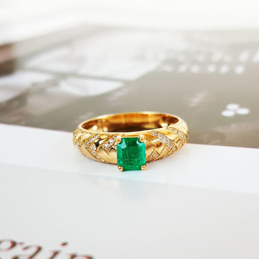 【天然正品】AU750黄金镶钻镶天然0.44克拉木佐绿祖母绿戒指14.5号（皆取最大值）女士251125NJS22 商品图4