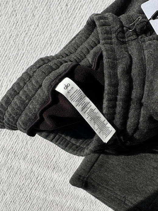原单正品 ALO 极简高级纯色直筒卫裤，男女同款，颜色：黑色 灰色
尺码：s m l xl 商品图5