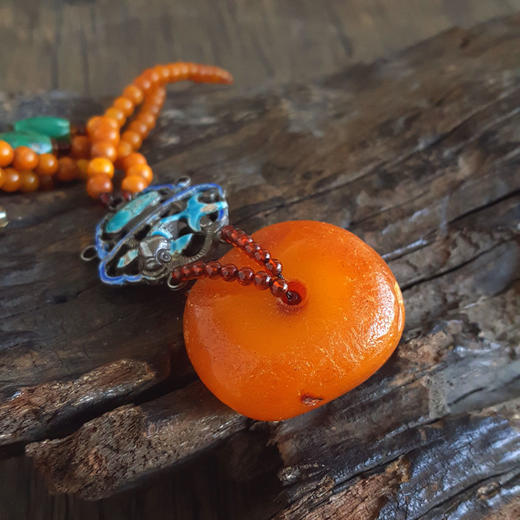 【天然正品】天然收藏级无杂裂满蜜鸡油黄随形平安扣老蜜蜡配蝴蝶扣珠串项链37.9*33.9*19.7MM（皆取最大值）链长：45CM中性281125NJM02 商品图5