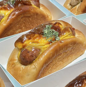 黑椒芝士肠（约8点半出炉）