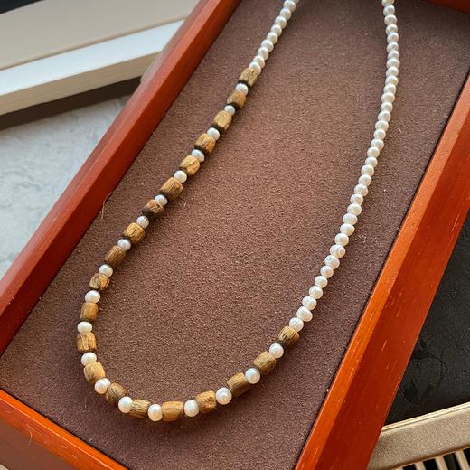 群特价福利 独家设计 强光螺纹珍珠项链 沉香项链 约长45 卡4+ 商品图0