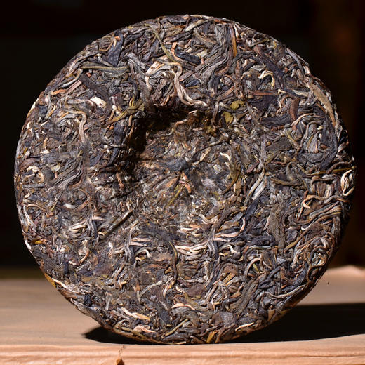 【老客必拍】年终大促，双十二重磅福利！2023年头春头采【薄荷塘-茶王地-单株】核心产区草果地古树单株！限时拍1发6附赠昔归老寨1饼！ 商品图2