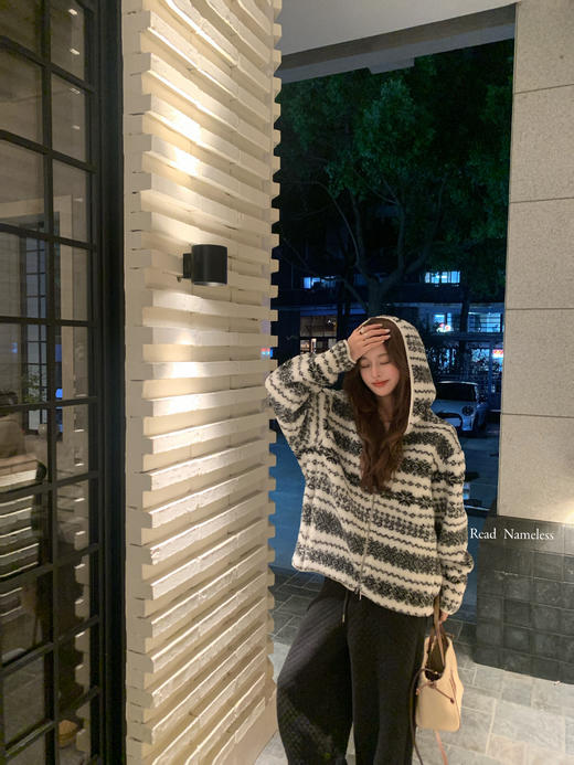 Read Nameless /雪花棉外套+黑色菱格棉裤子 2025/12/1 商品图0