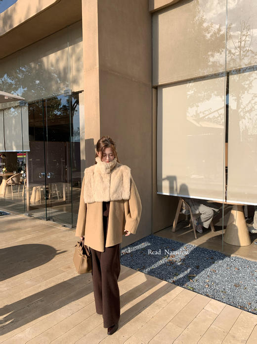 Read Nameless /卡其全羊毛A摆双面呢外套+气质深咖针织套装  2025/12/1 商品图6