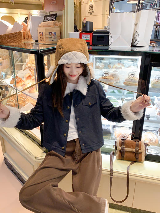 <曾小咸推荐> 现货秒杀！微信超特价！复古藏蓝色毛毛领外套夹棉 日常279.99 立减120 秒杀159.99！ 商品图8