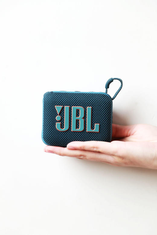 小个头大能量！！四代目防水无线蓝牙音响户外便携低音炮C120188 商品图11