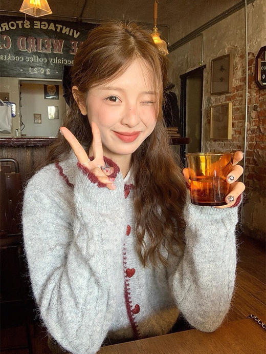 元气爱心扣开衫 商品图3