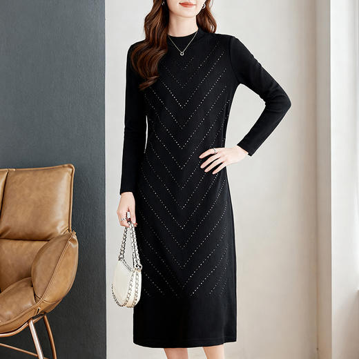 黑色半高领连衣裙女冬季2026新款大码女士打底毛衣长裙配大衣裙子 商品图4