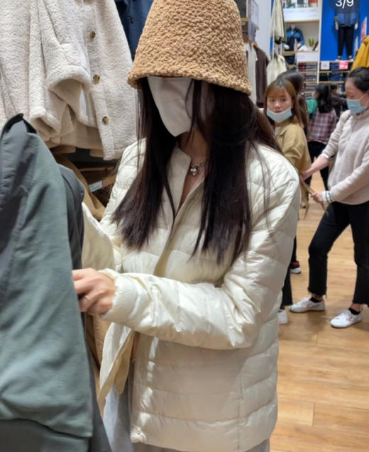 无异味95鹅绒轻薄马甲羽绒服110508 商品图1