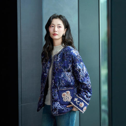 丁摩 复古青花瓷印花鹅绒羽绒服冬重工钉珠刺绣短款保暖外套5ZF-76071 商品图1