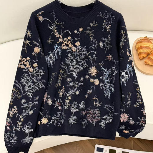 「高货rp」全新升级【铂金会员367/天猫499/差价132】(11038)洛诗琳万针重工刺绣羊毛衫2025冬季气质植物花卉套头毛衣 商品图3
