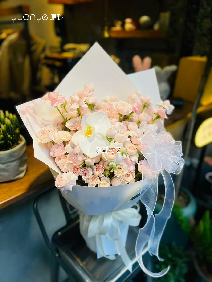 【仙子之吻】高端玫瑰混搭花束