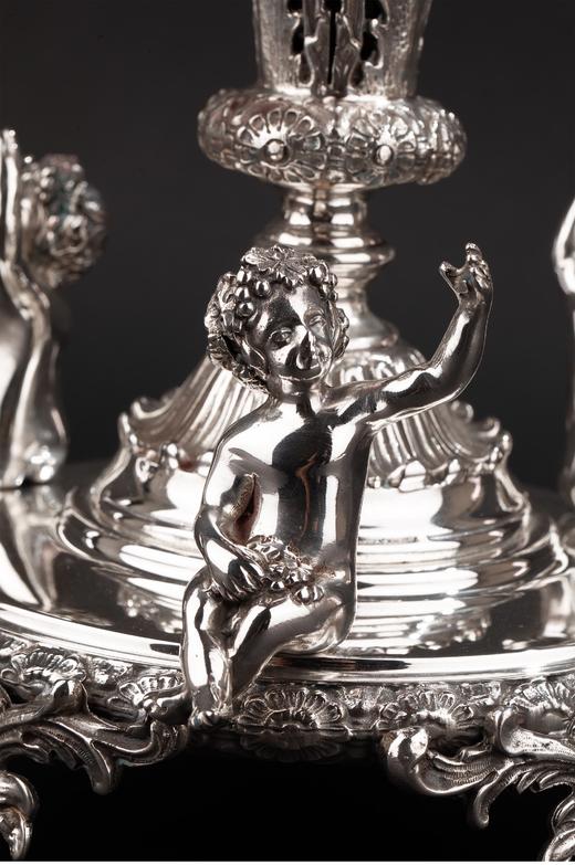 独角鹿西洋古董1920-1930年代英国出品小天使主题镀银精雕镶嵌暗红玻璃花瓶一对 商品图5