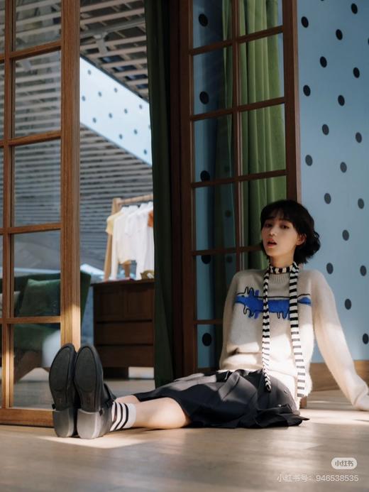 一店d 小众设计师品牌IIIVIVINIKO小狐狸套头毛衣❗️福利安排 好有趣的毛衣设计 可爱又古怪 有它在 感觉整个秋冬也都温柔了不少 相信毛衣控都对这种可可爱爱的设计没有抵抗力吧 商品图7