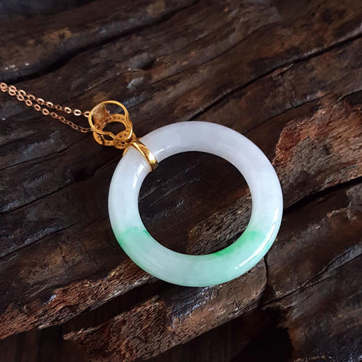 【天然正品】AU750黄金镶钻镶天然细腻糯冰种飘阳绿圆环翡翠吊坠项链301025AH75 商品图5